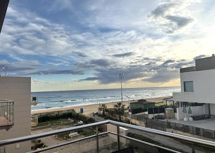 Panoramic View Mar 아파트 *